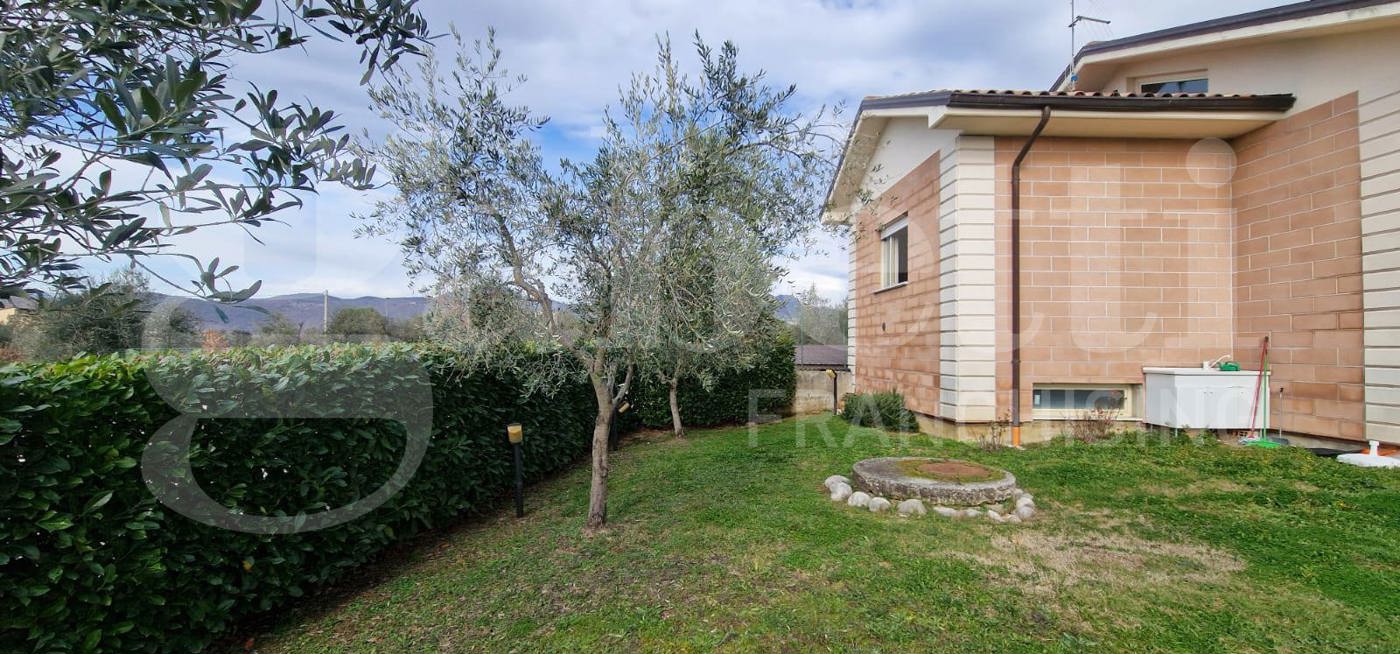 Casa indipendente con giardino a Isernia