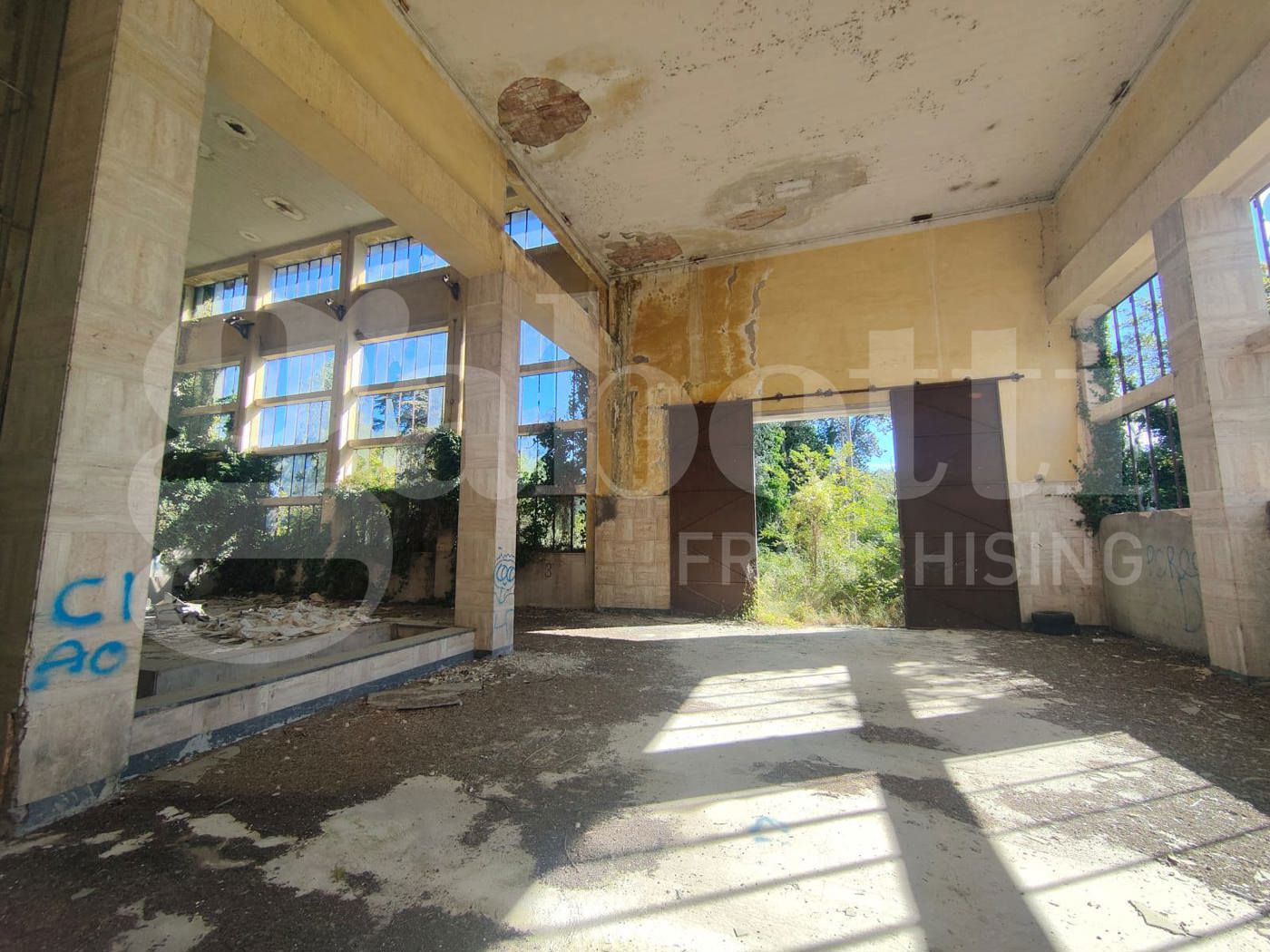 Stabile/Palazzo in vendita a Macerata