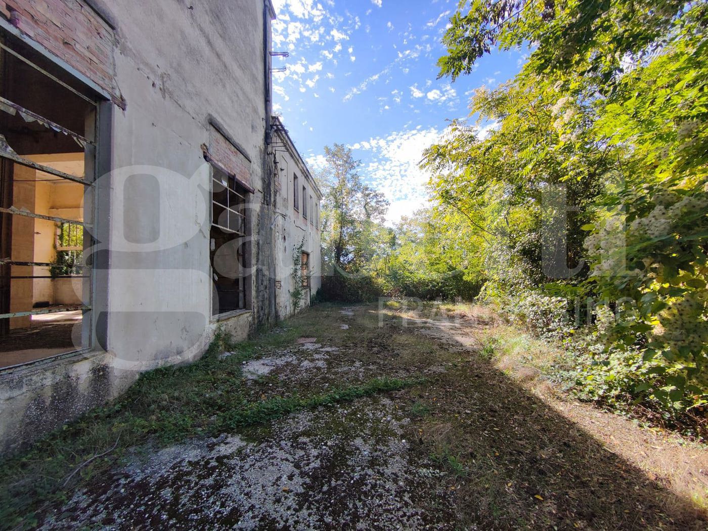 Stabile/Palazzo in vendita a Macerata