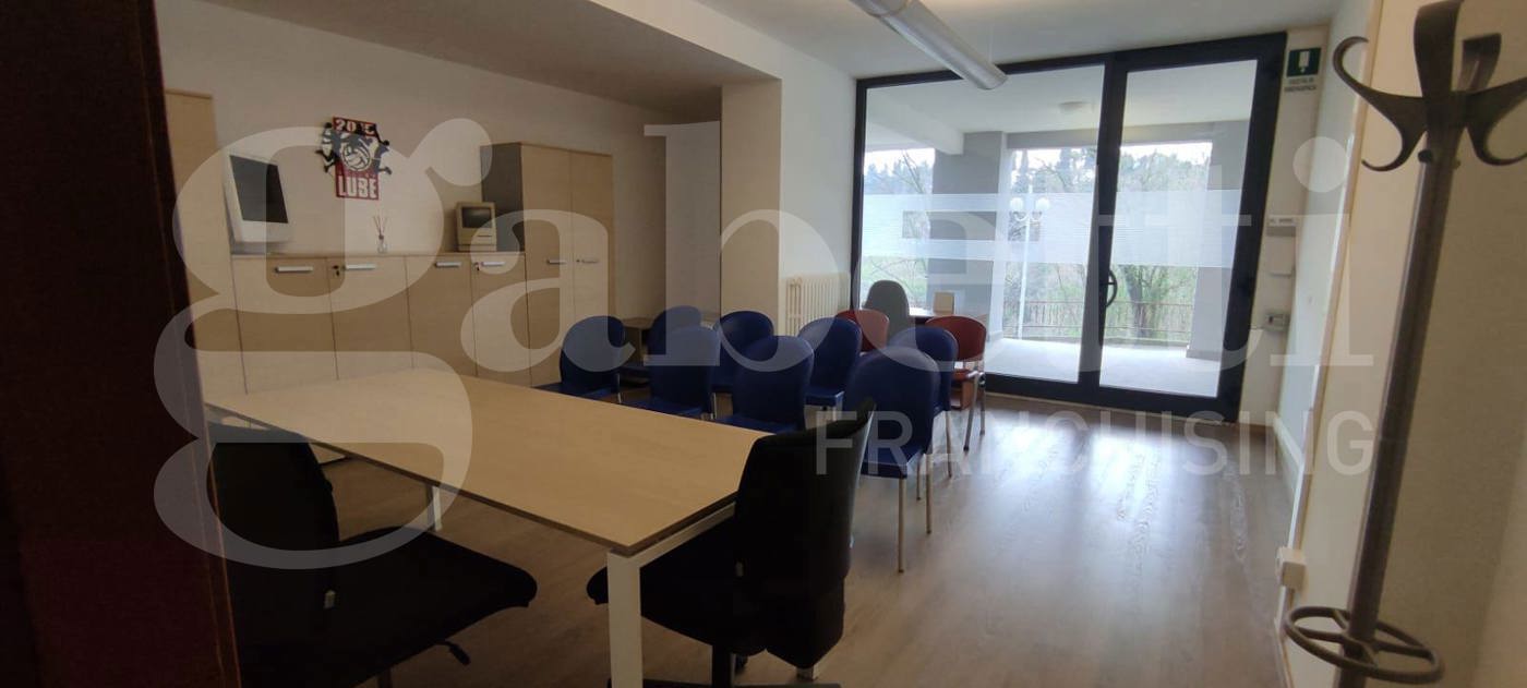 Ufficio in affitto a Macerata