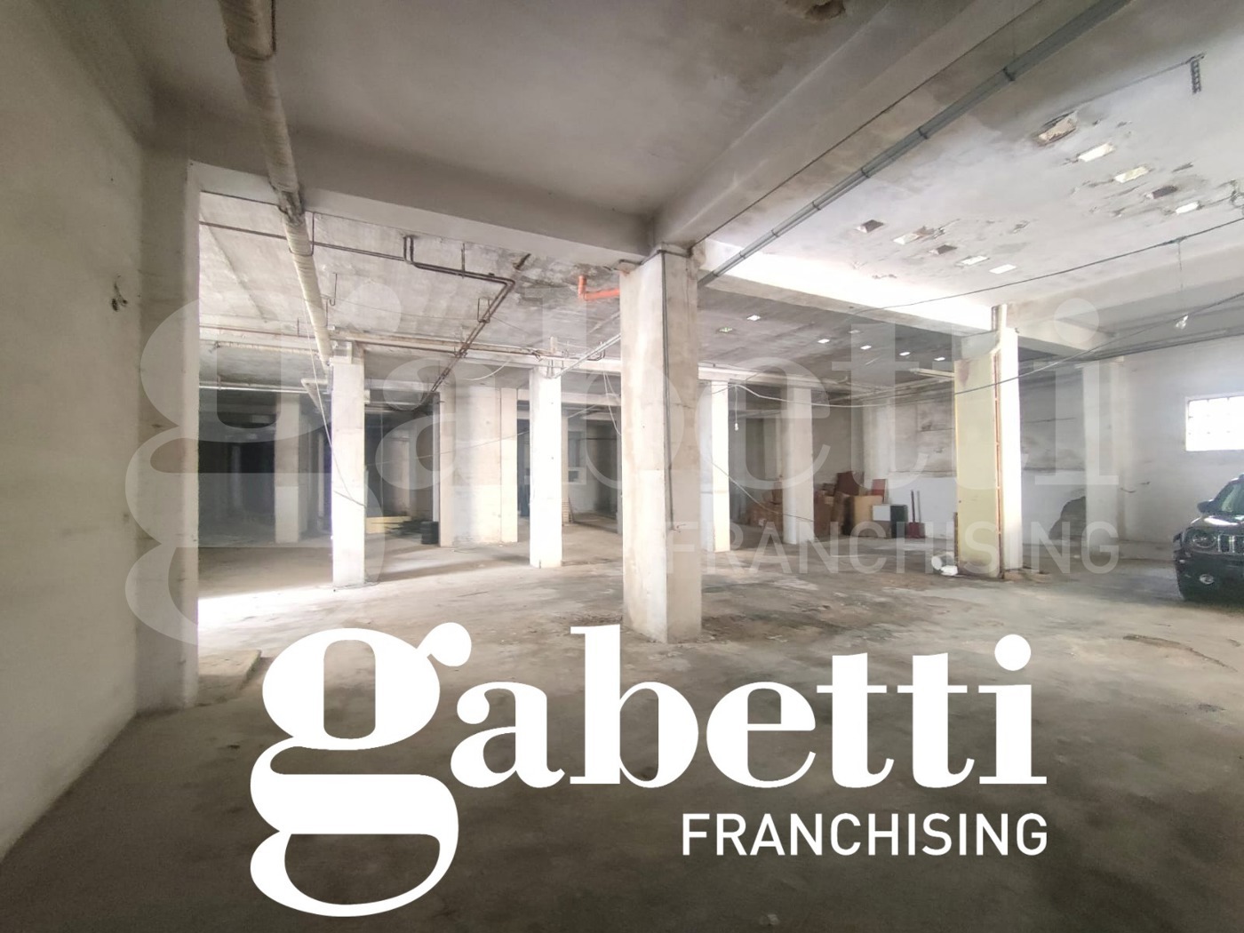 Magazzino in vendita a Macerata