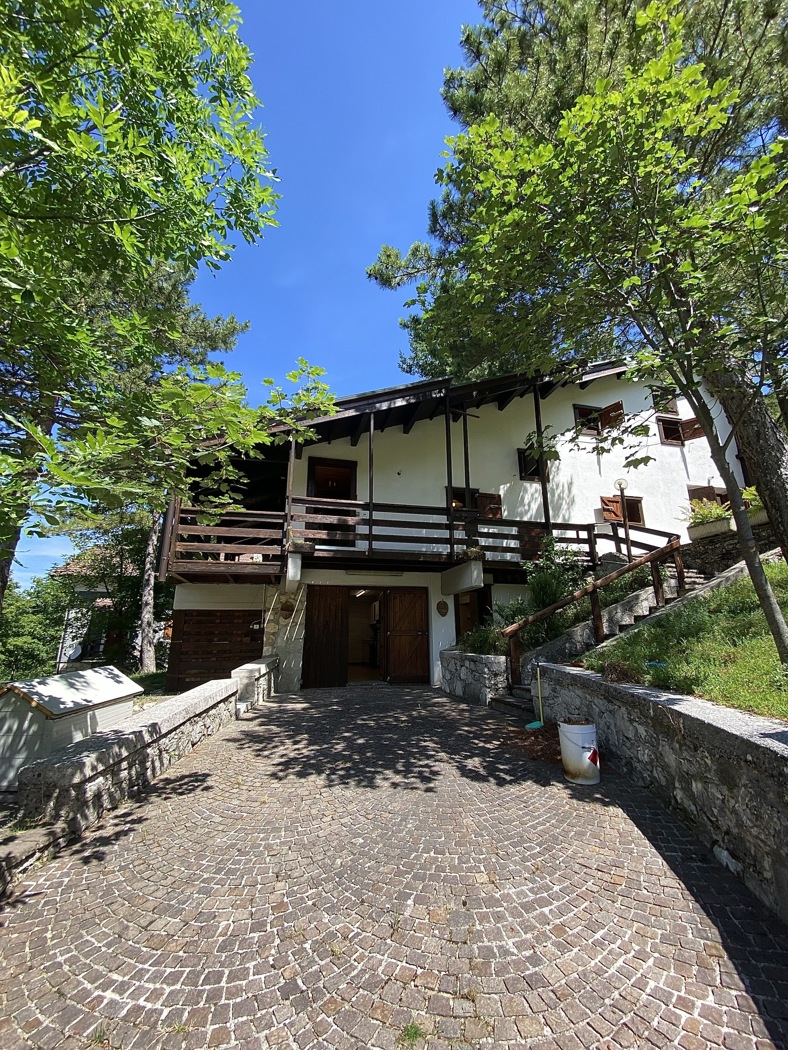 Casa indipendente in vendita a Bolognola