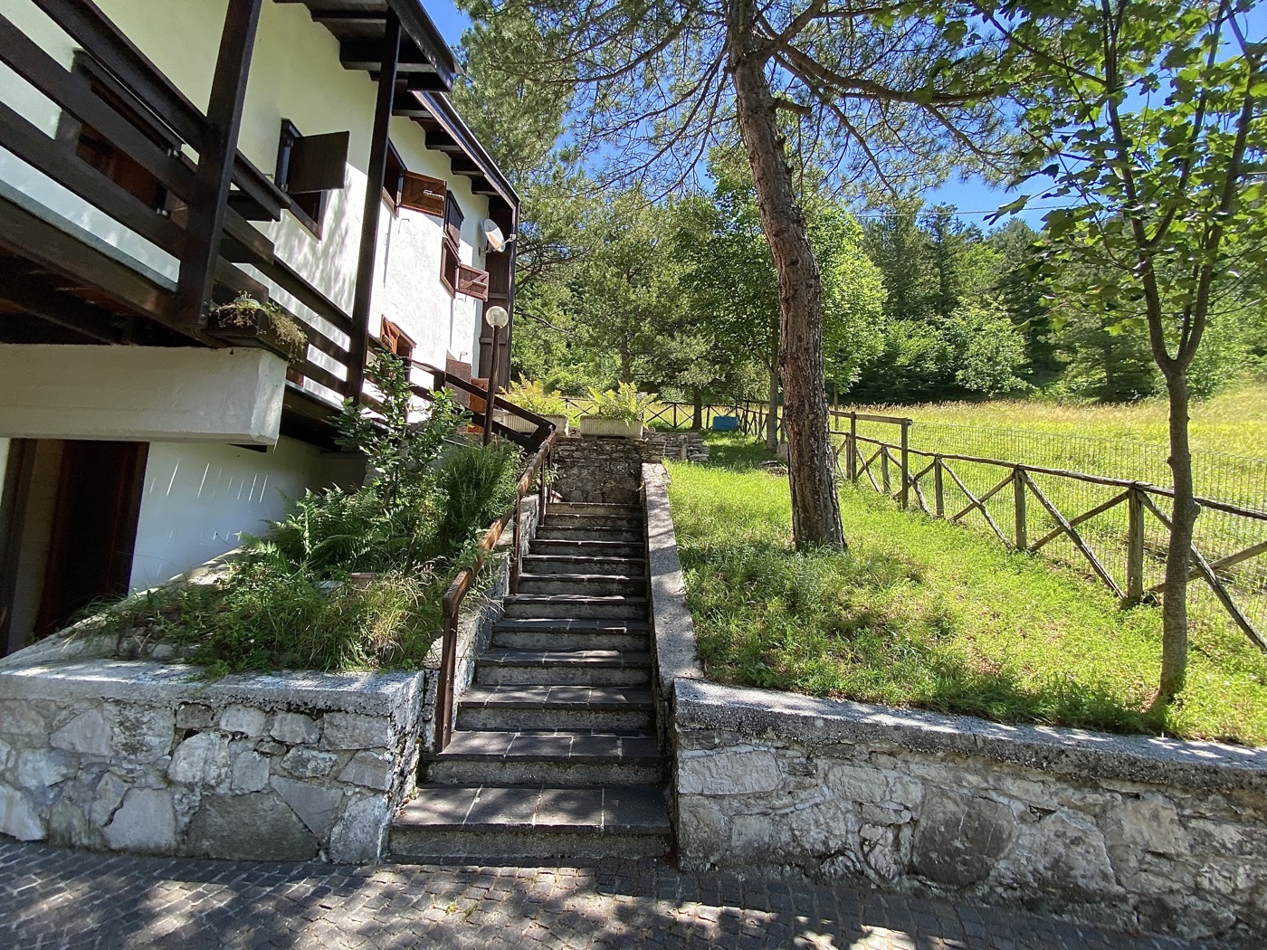 Casa indipendente in vendita a Bolognola