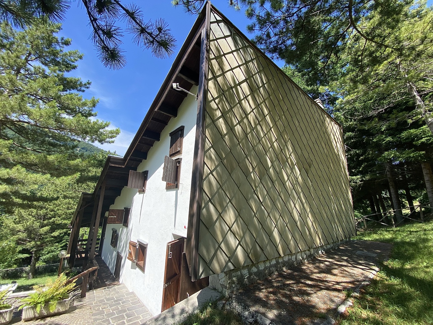 Casa indipendente in vendita a Bolognola