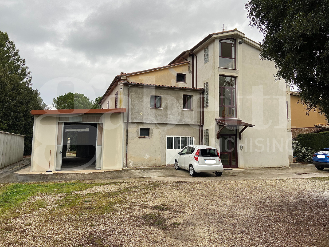 Casa indipendente con giardino a Treia