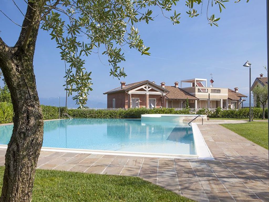 Trilocale arredato in affitto a Peschiera del Garda