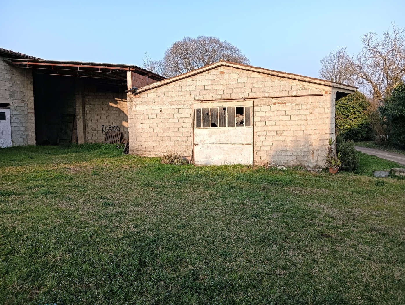 Rustico con giardino a Monzambano