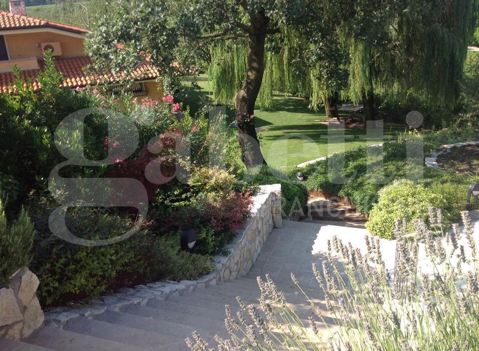 Villa in vendita a Valeggio sul Mincio