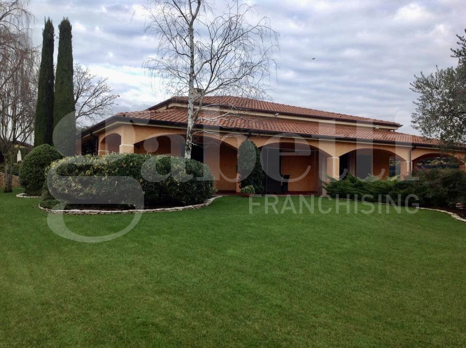 Villa in vendita a Valeggio sul Mincio