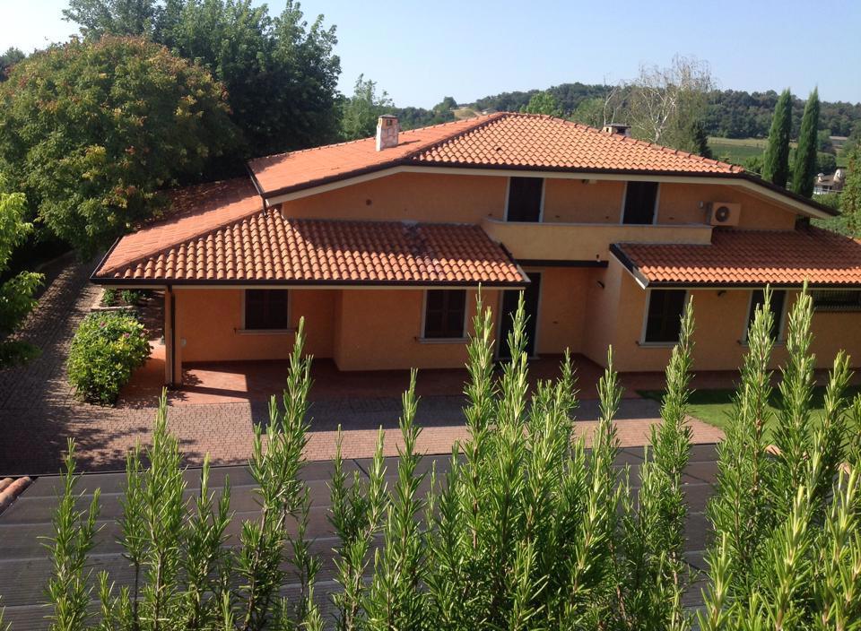 Villa in vendita a Peschiera del Garda