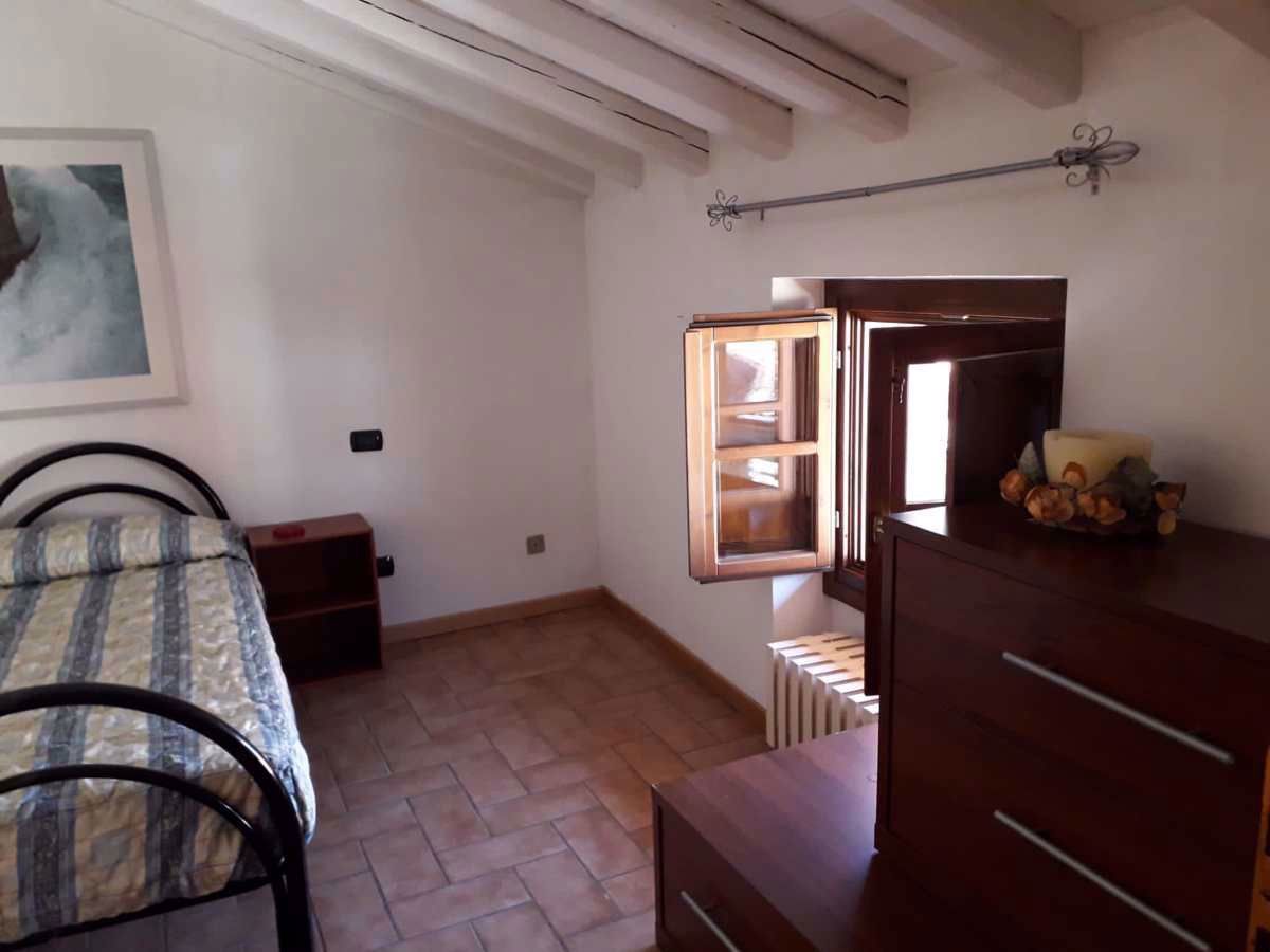 Bilocale arredato in affitto a Monzambano