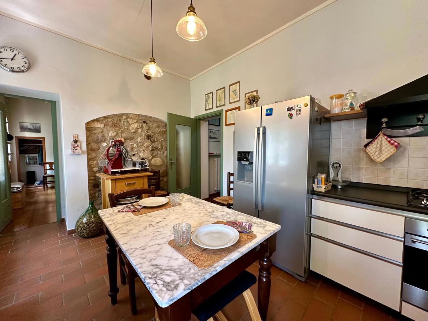 Villa con giardino a Monzambano