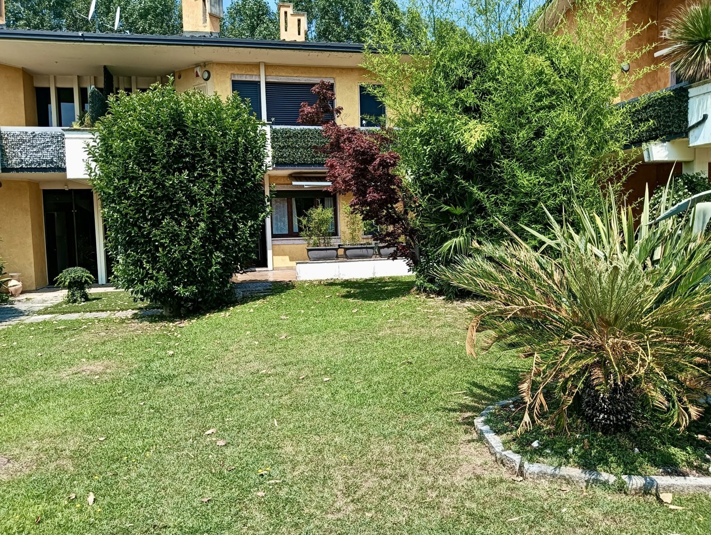 Quadrilocale con giardino a Sirmione