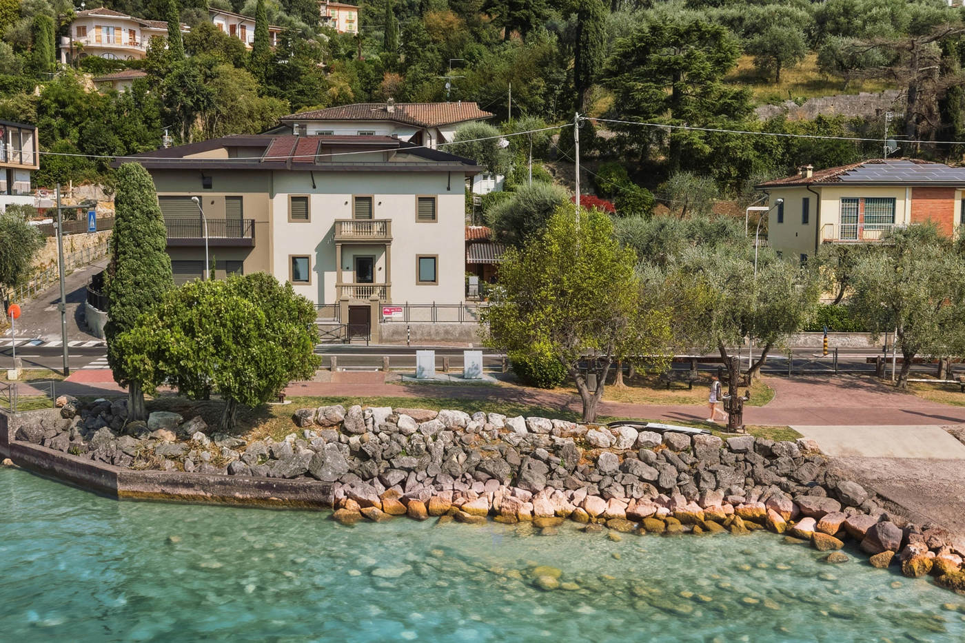 Trilocale con giardino a Torri del Benaco