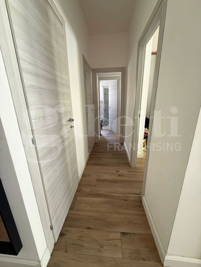 Quadrilocale arredato in affitto a Roma