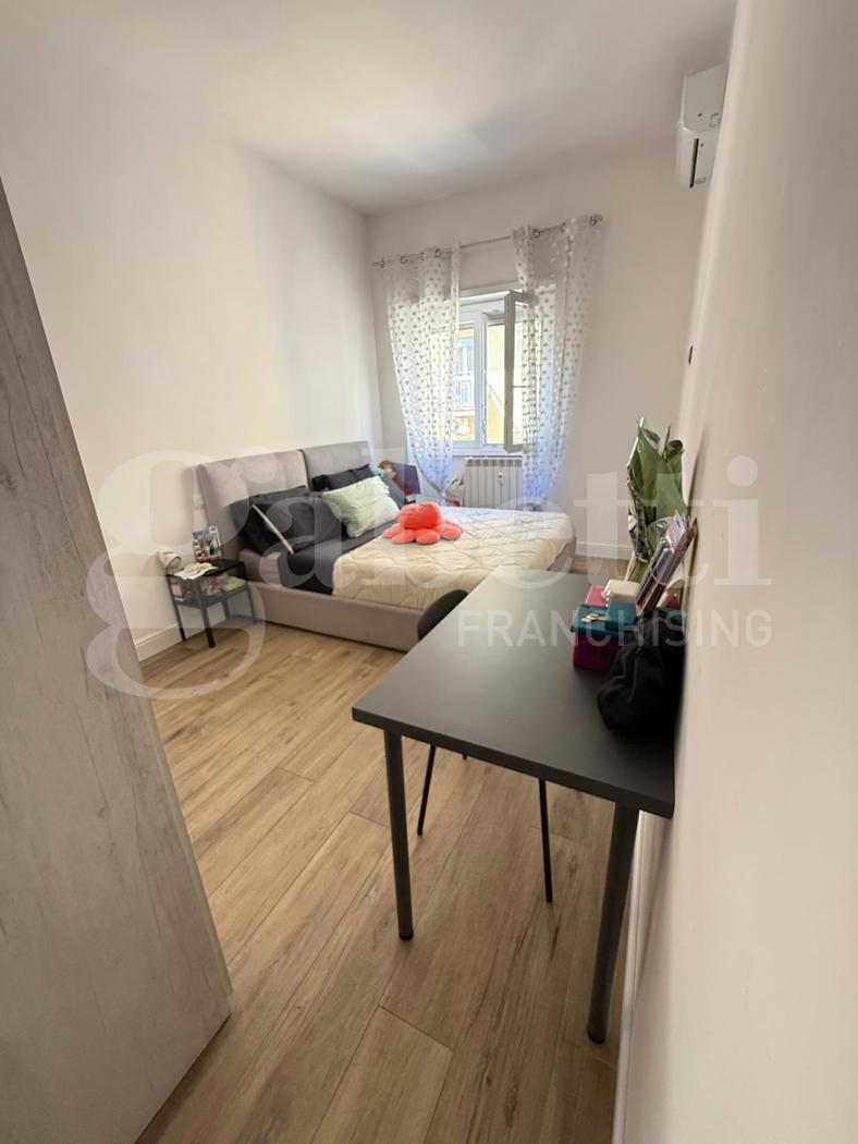 Quadrilocale arredato in affitto a Roma