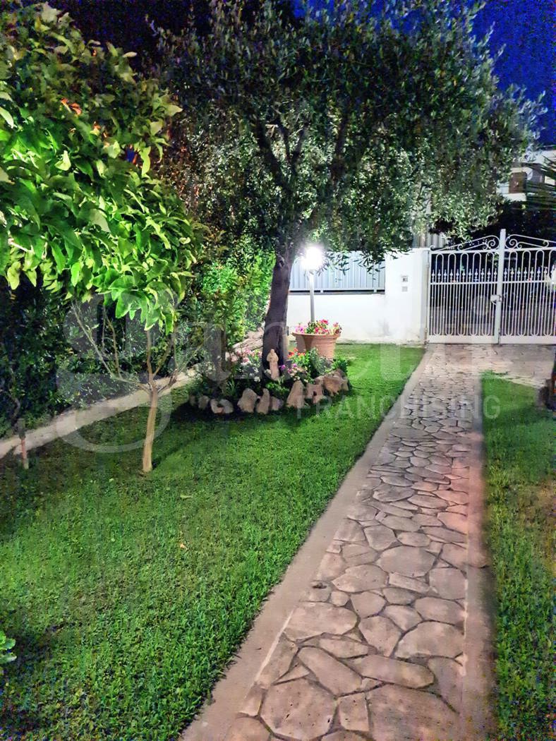 Casa indipendente in vendita a Montalto di Castro