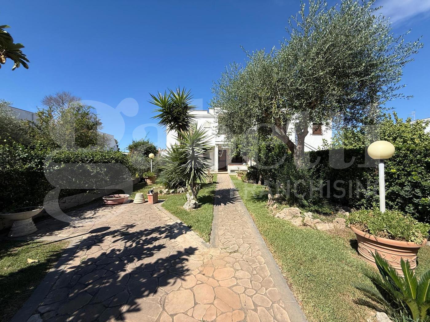 Casa indipendente in vendita a Montalto di Castro