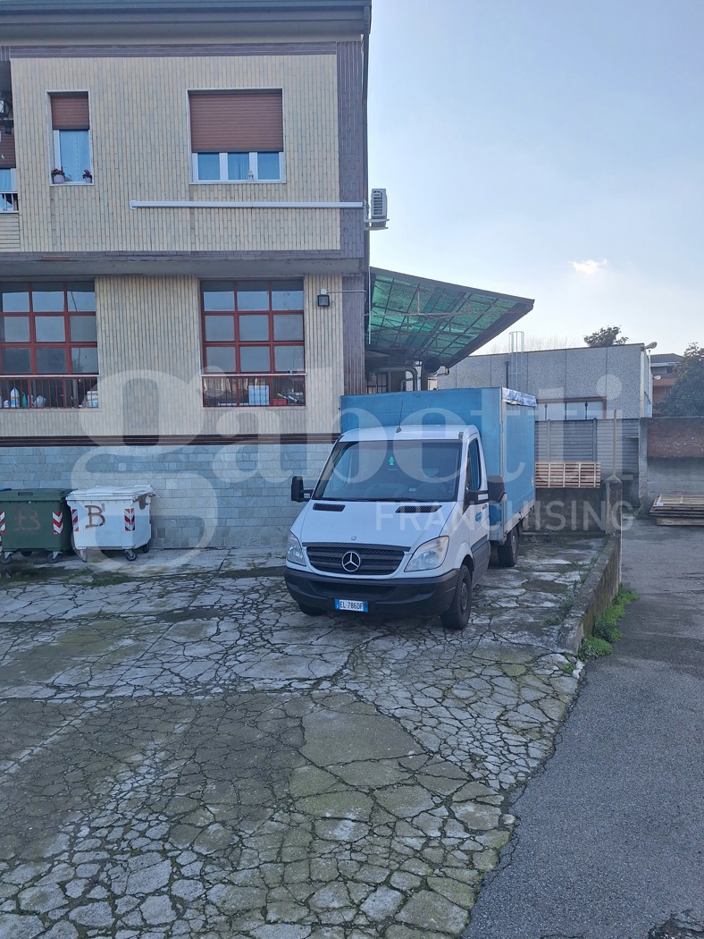 Villa con giardino a Rozzano