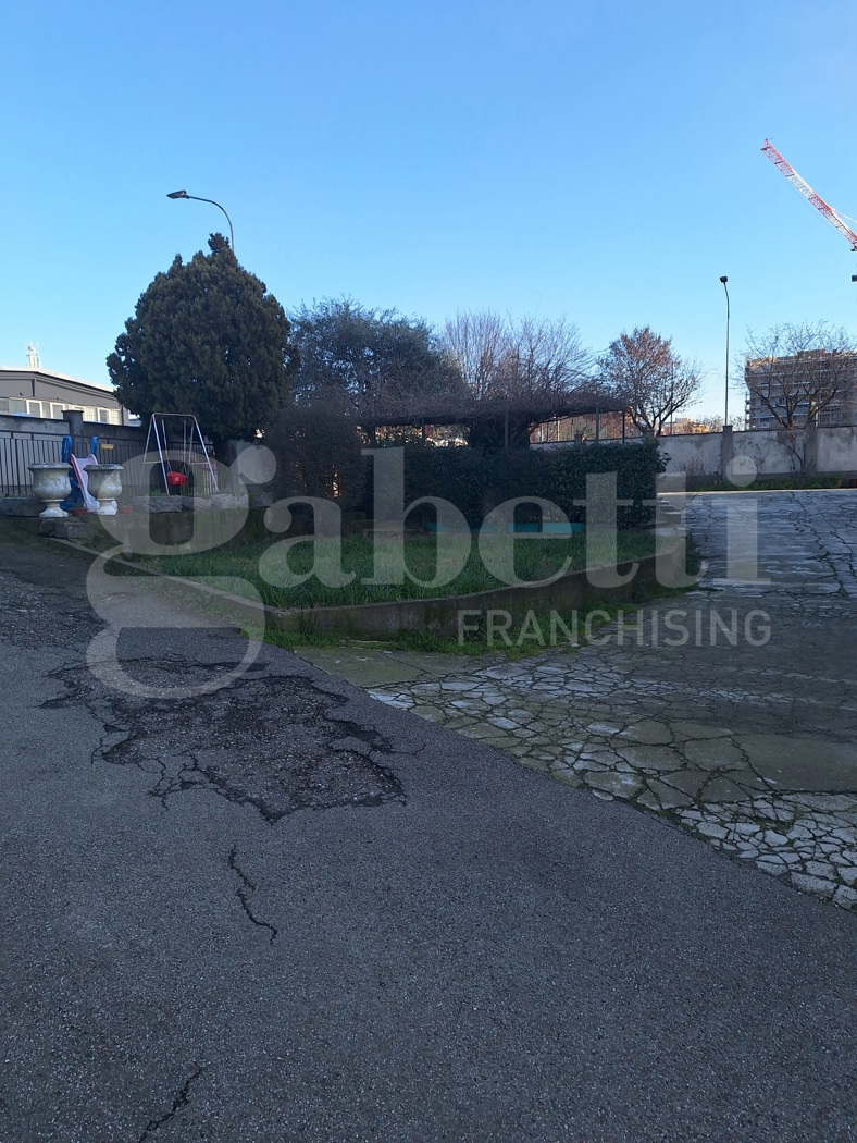 Villa con giardino a Rozzano