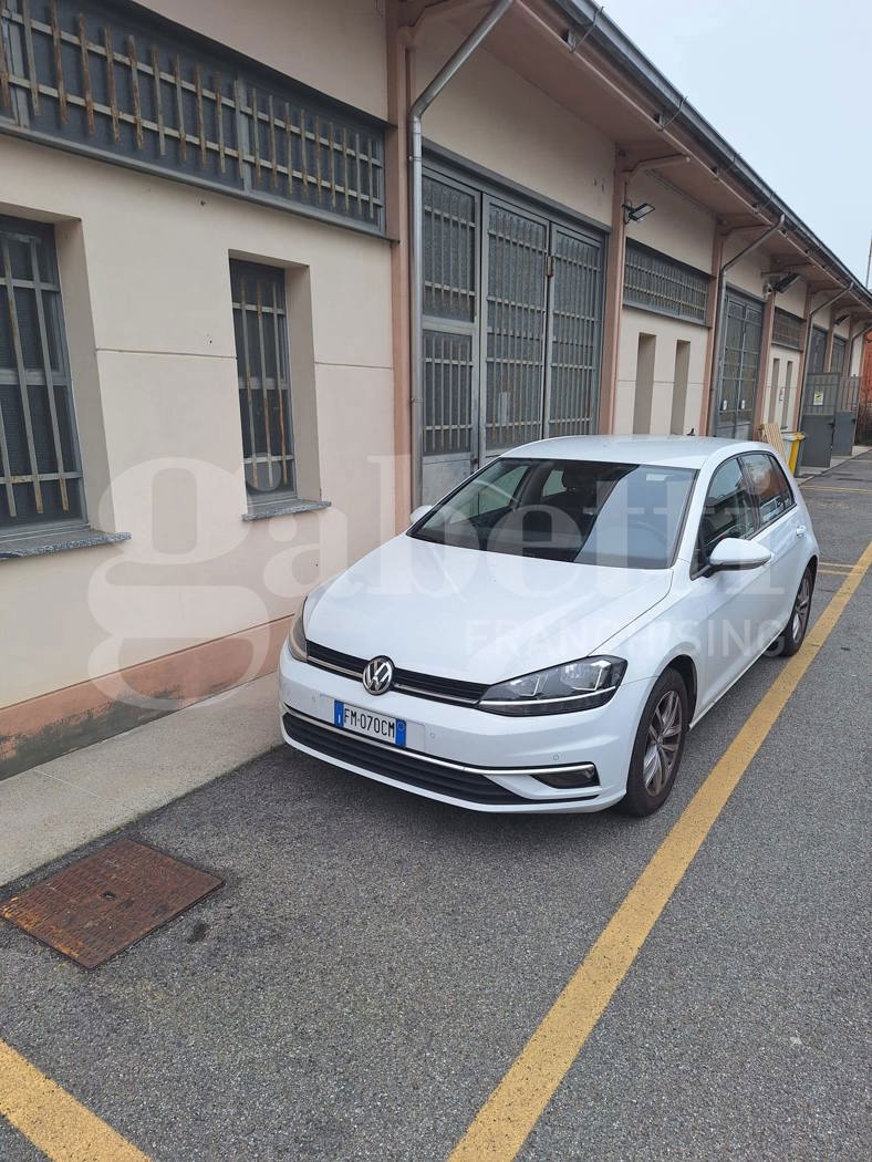 Capannone con box doppio a Rozzano