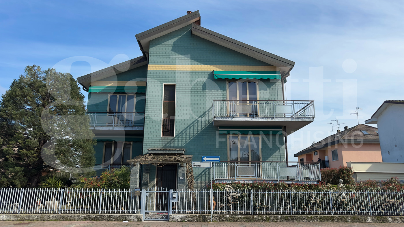 Villa Bifamiliare con giardino a Pieve Emanuele