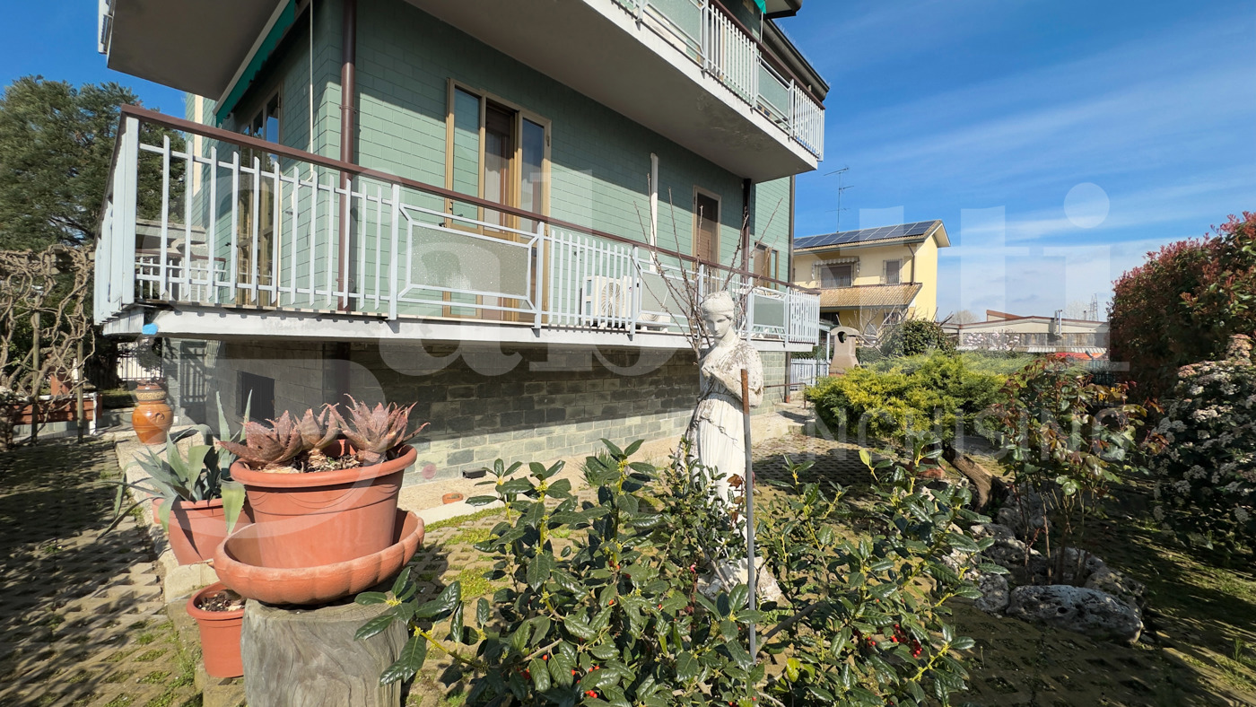 Villa Bifamiliare con giardino a Pieve Emanuele