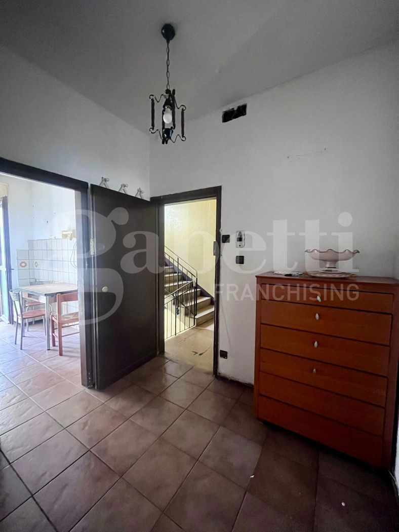 Trilocale da ristrutturare a Rozzano