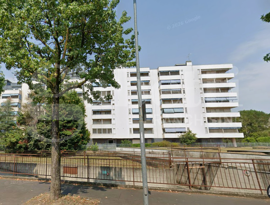 Box/Garage 12mq in vendita a Rozzano
