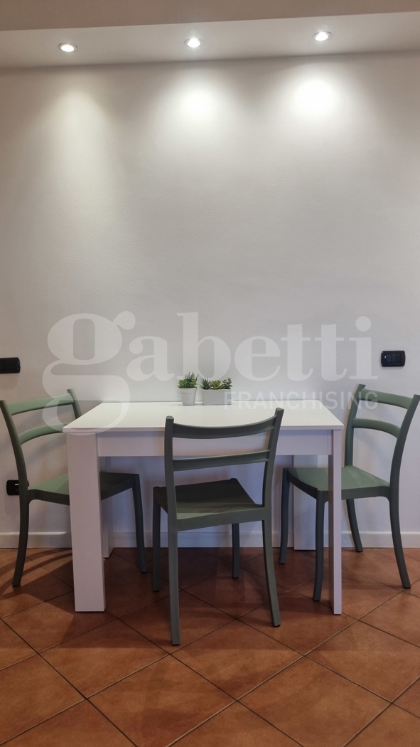 Trilocale arredato in affitto a Rozzano