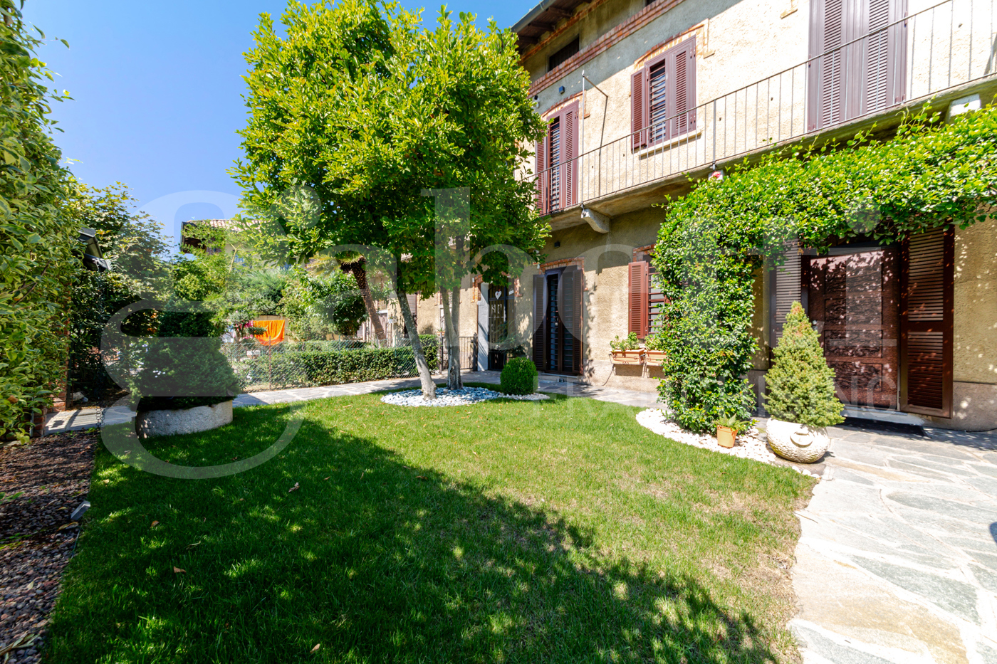 Villa Bifamiliare in vendita a Rozzano