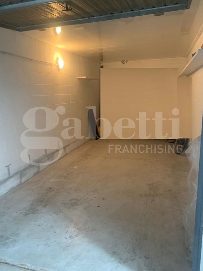 Box in vendita a Rozzano