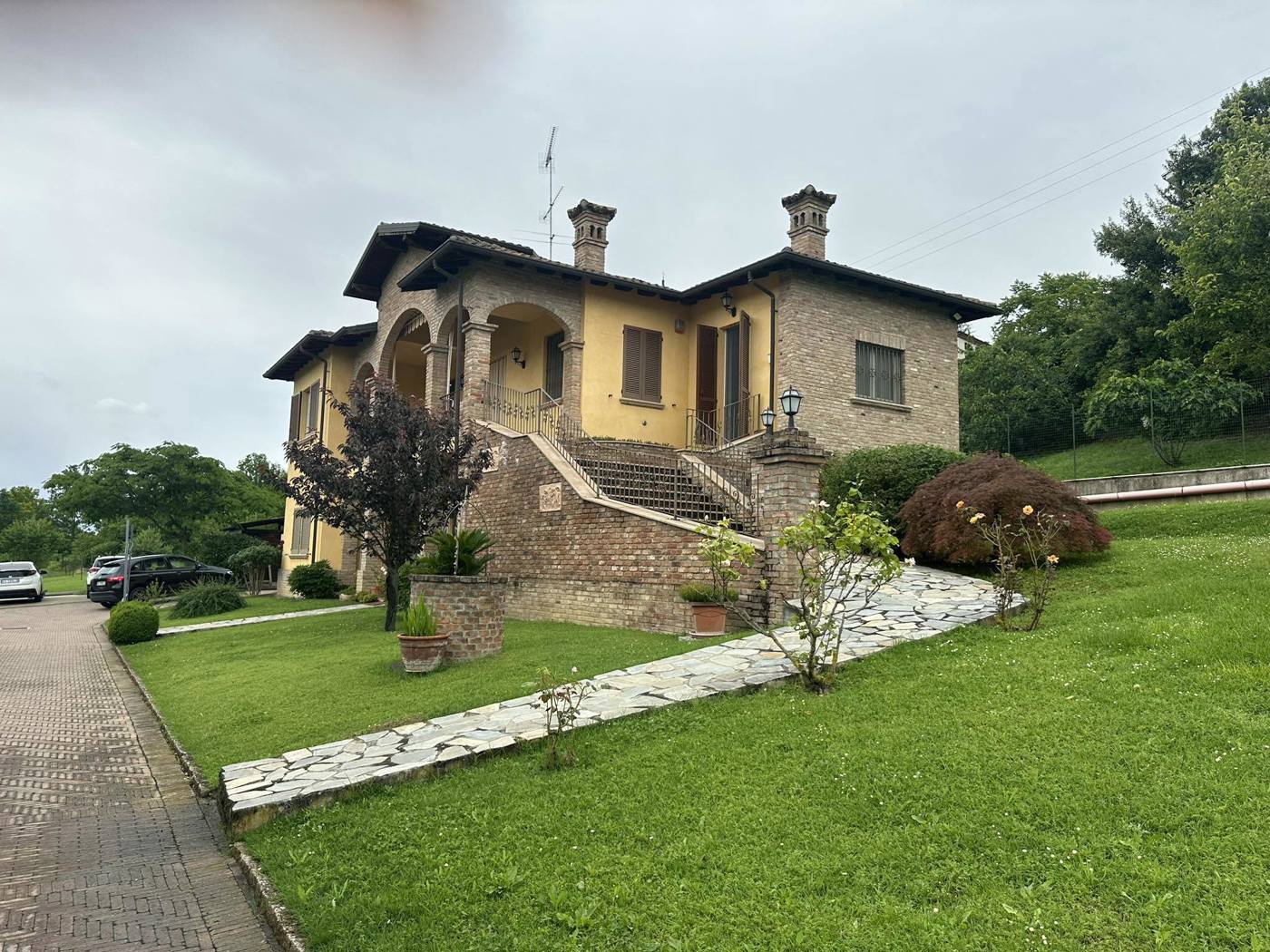Villa con giardino a Torricella Verzate