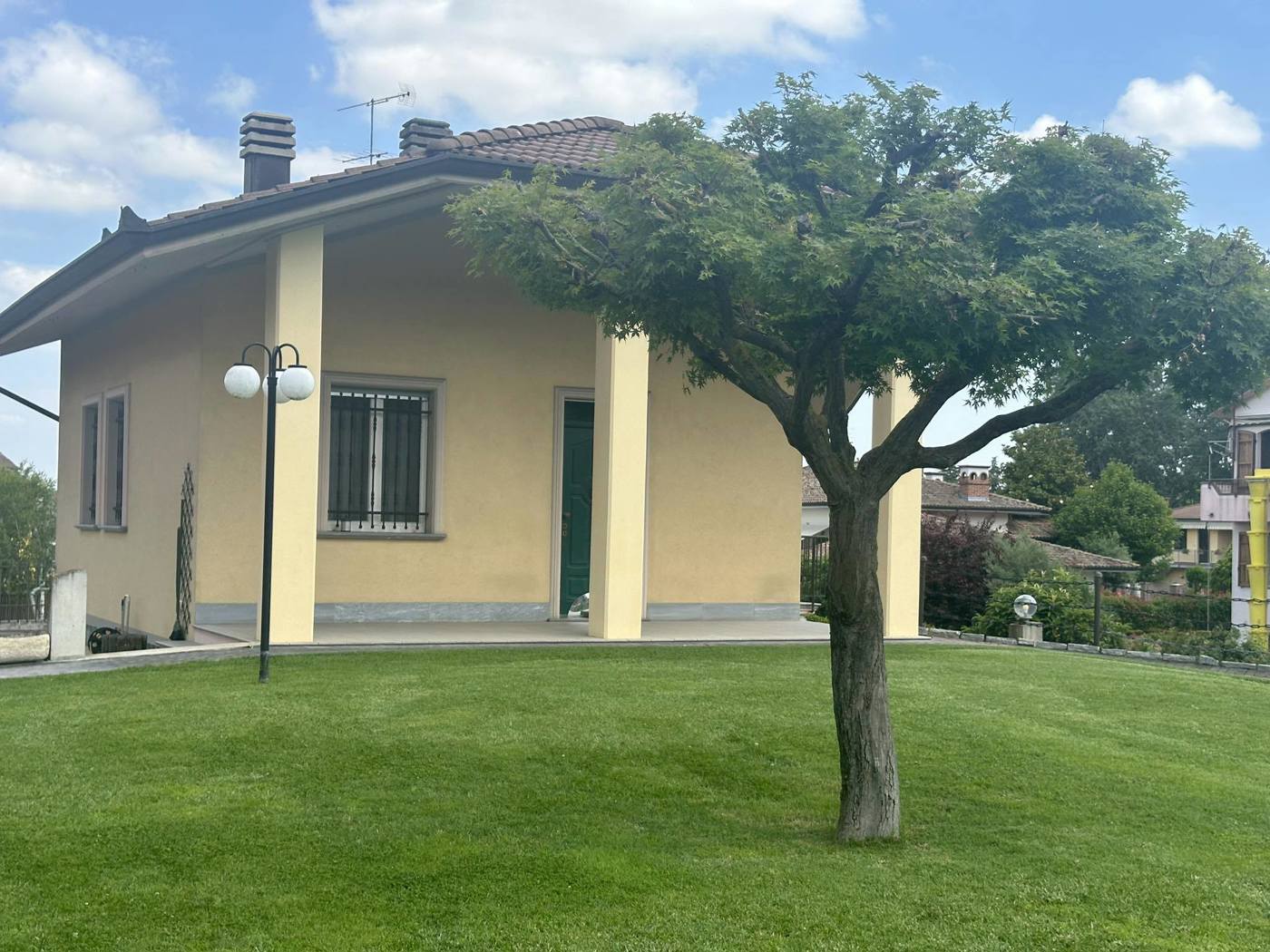 Villa con giardino a Torricella Verzate