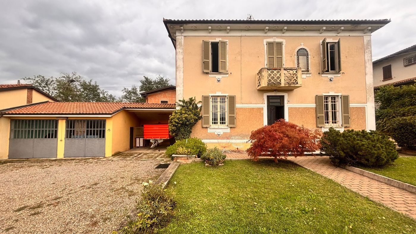 Casa indipendente con giardino a Pietra de' Giorgi