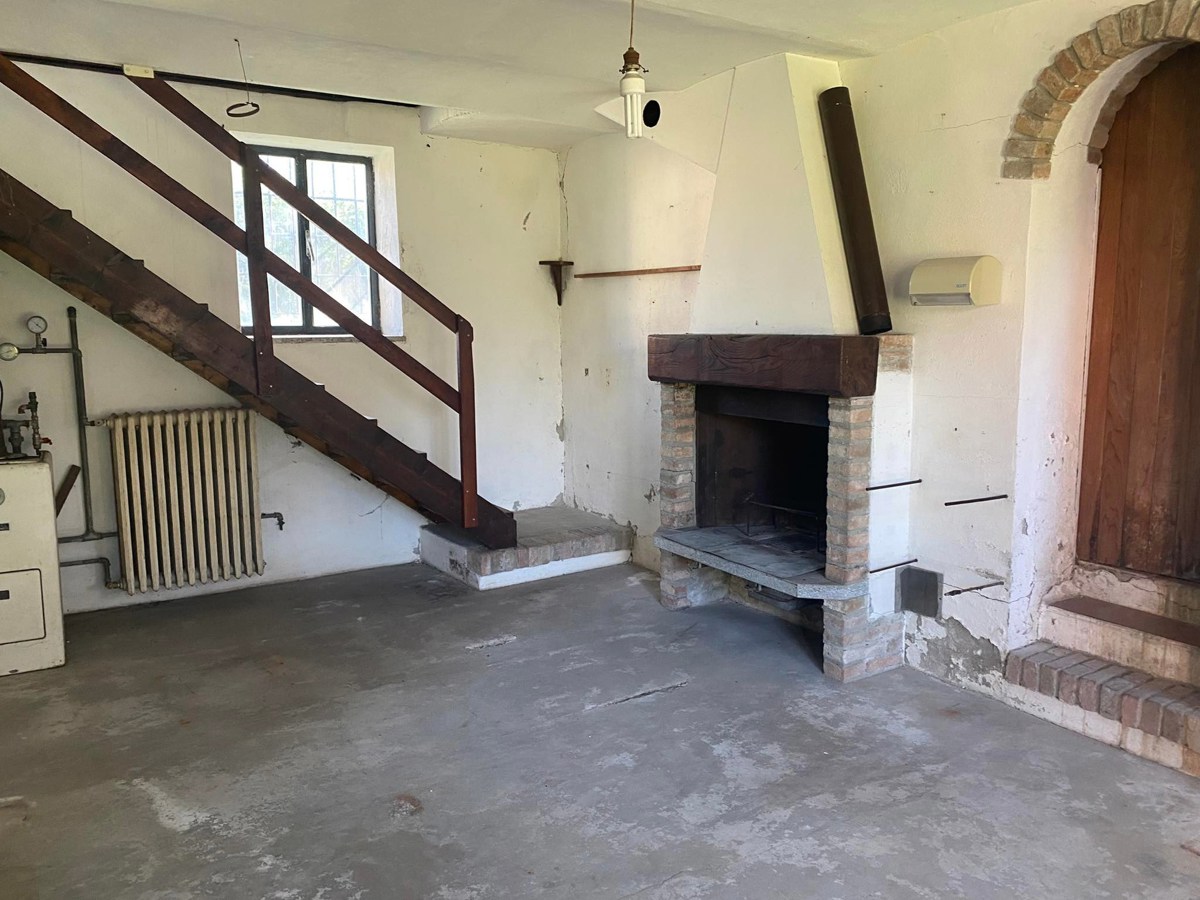 Rustico con giardino a Corvino San Quirico