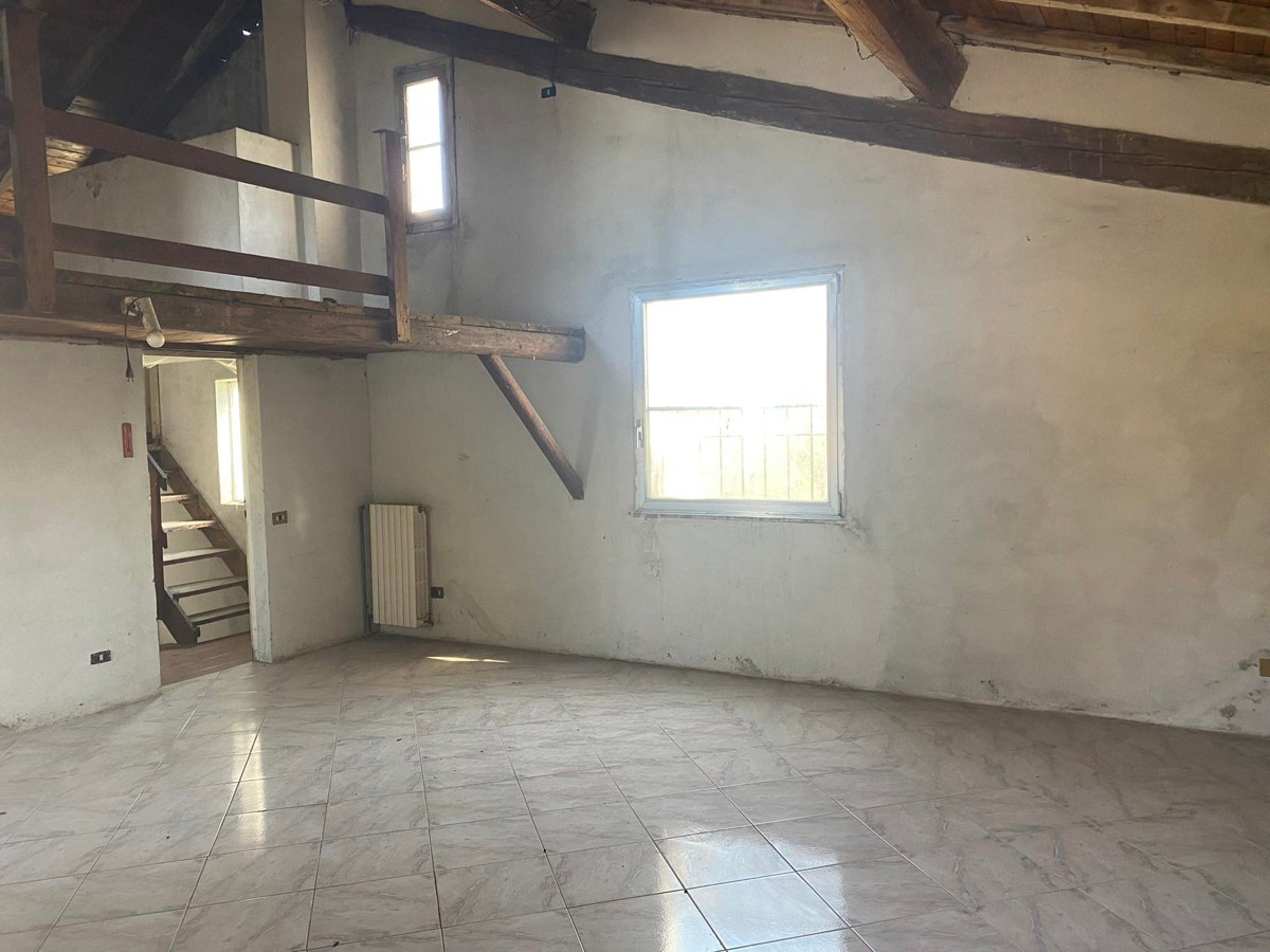 Rustico con giardino a Corvino San Quirico