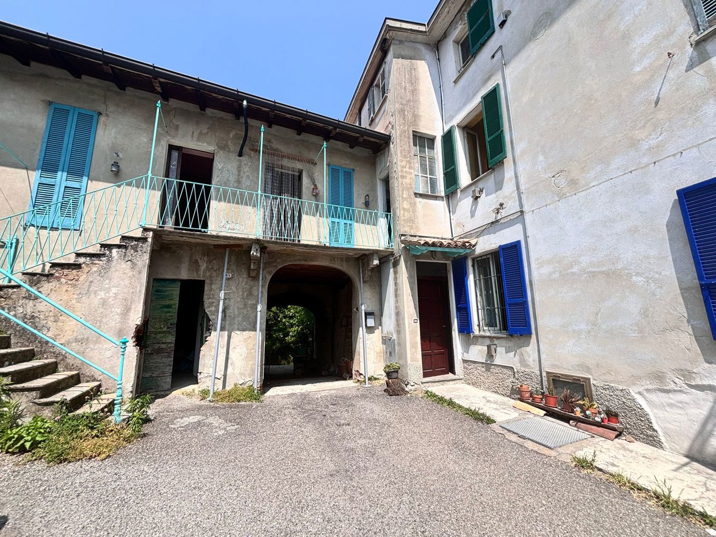 Casa indipendente con giardino a Mont Beccaria