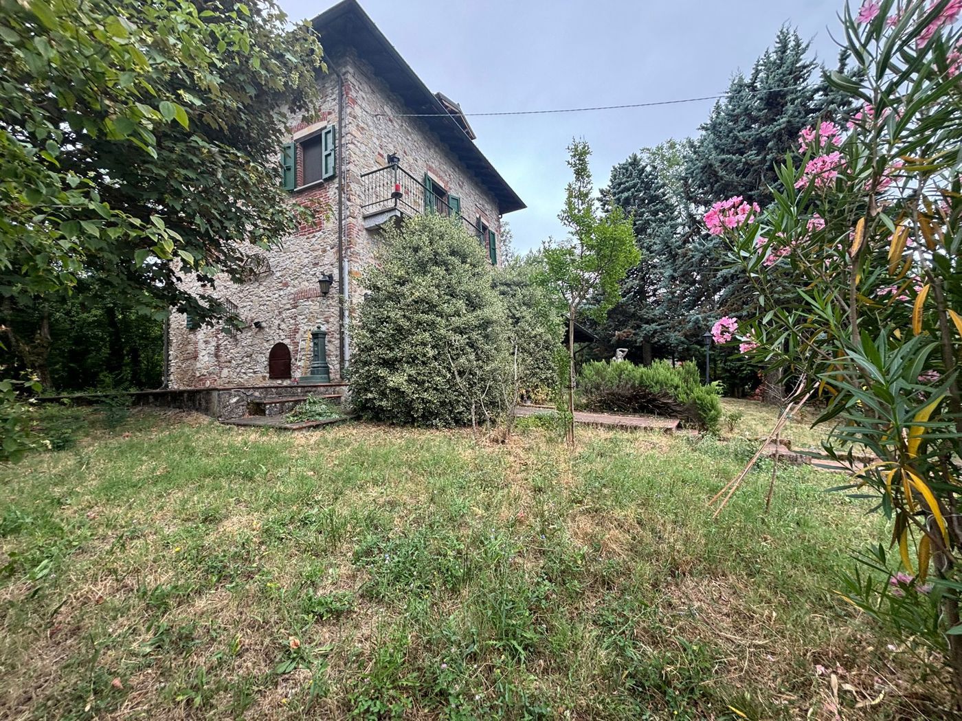 Villa con giardino a Santa Maria della Versa