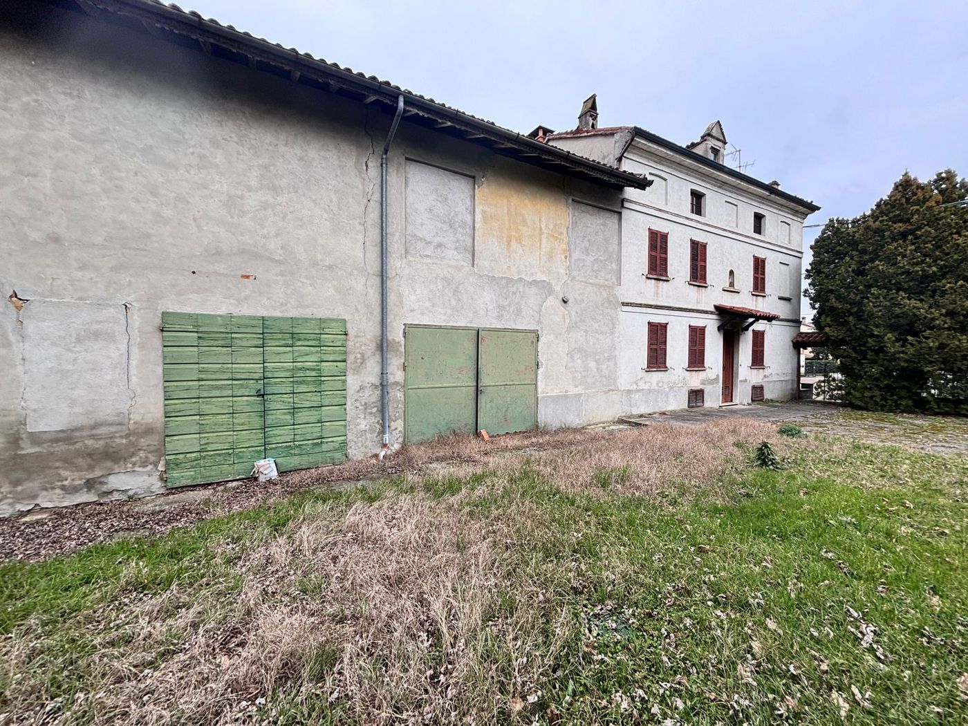 Rustico da ristrutturare a Zenevredo