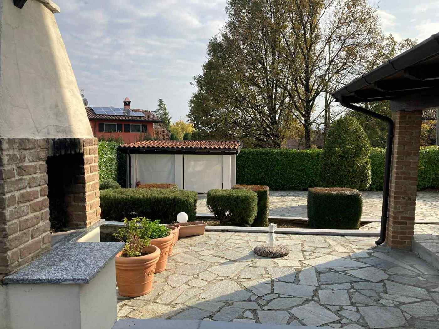 Casa indipendente con giardino a Castana