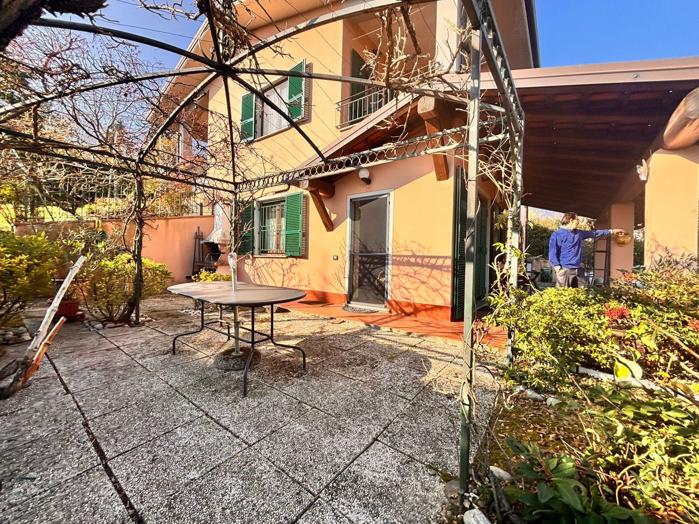 Villa con giardino a Colli Verdi