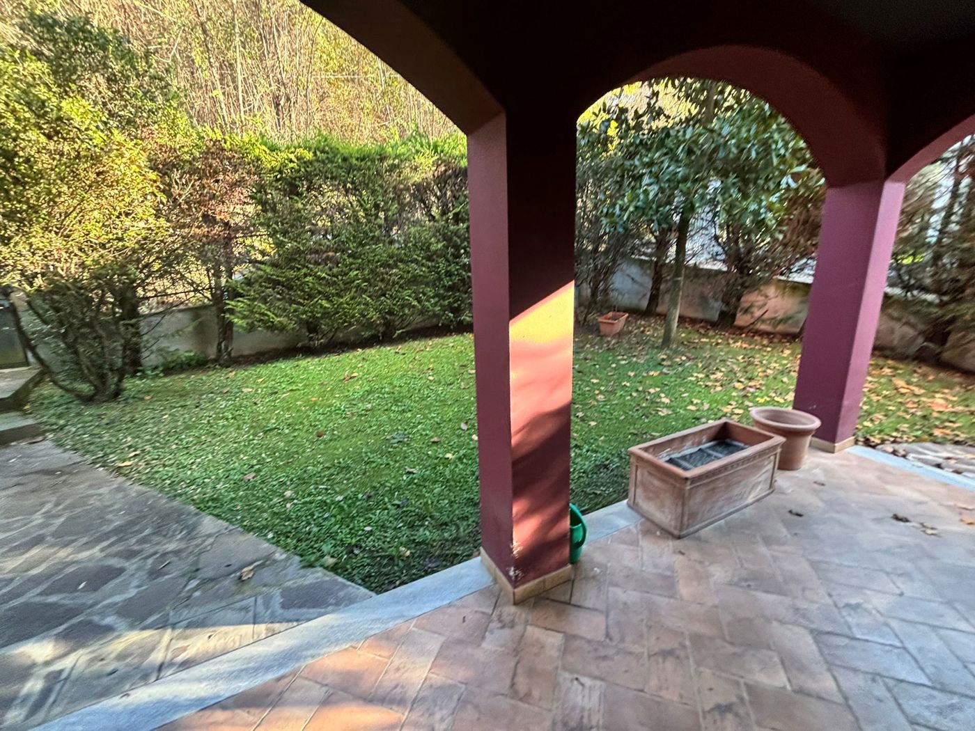 Villa con giardino a Canneto Pavese