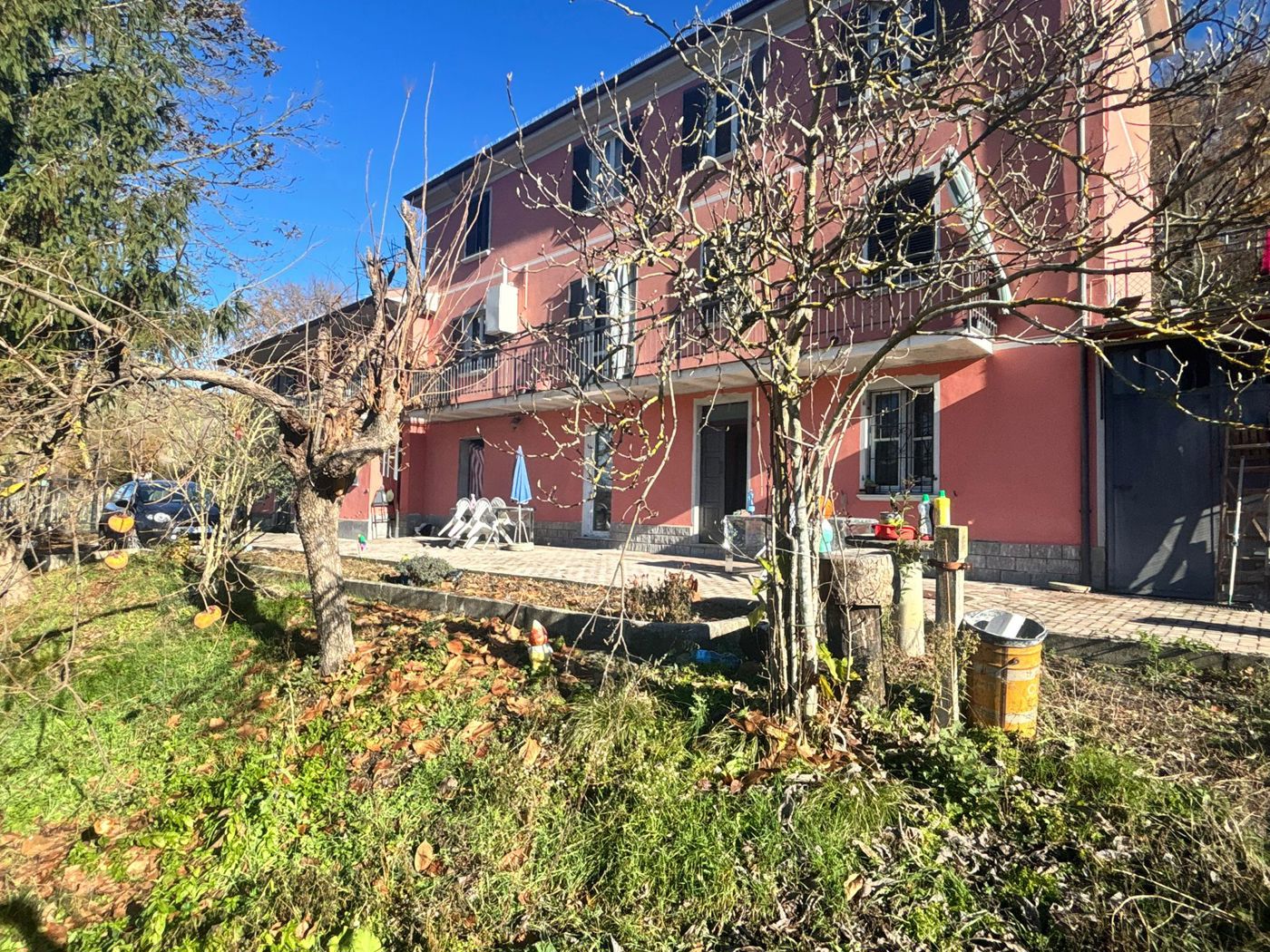 Rustico con giardino a Montalto Pavese