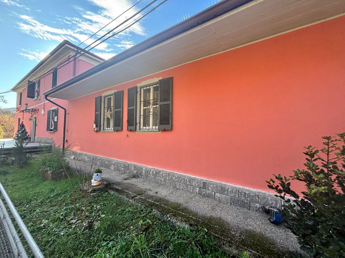 Rustico con giardino a Montalto Pavese