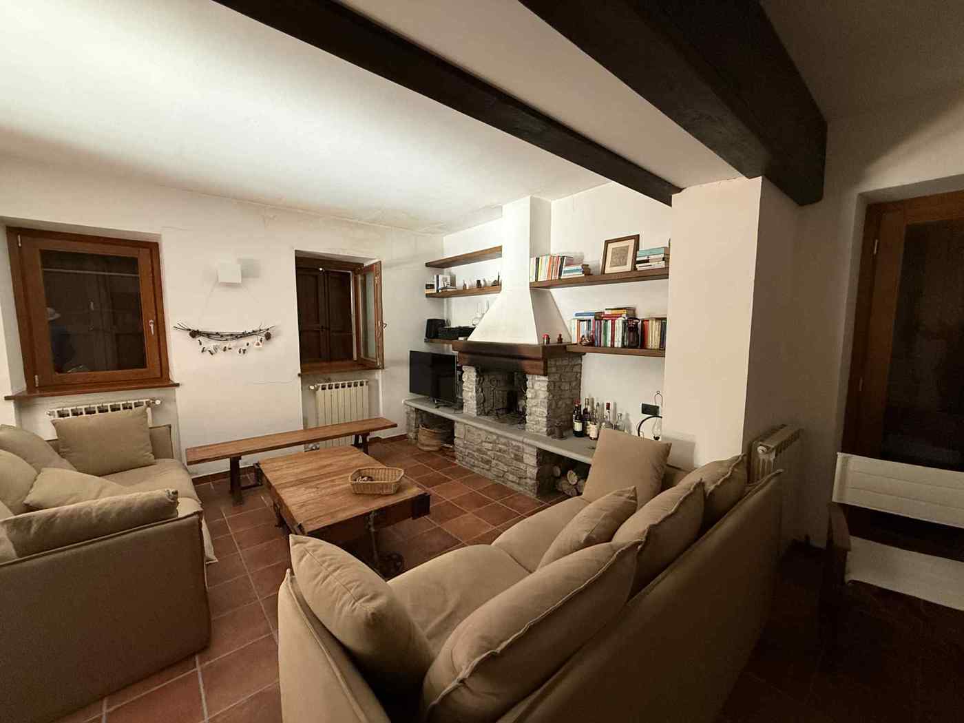 Casa indipendente con giardino a Colli Verdi