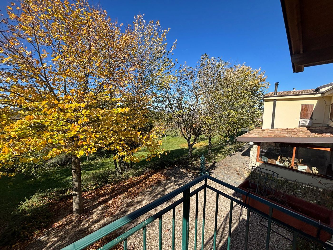 Casa indipendente con giardino a Colli Verdi