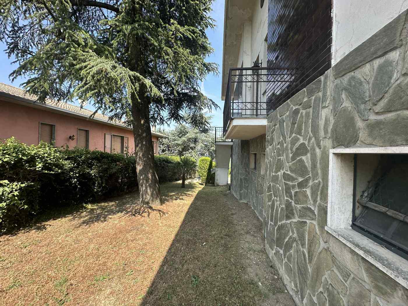 Villa con giardino a Santa Maria della Versa