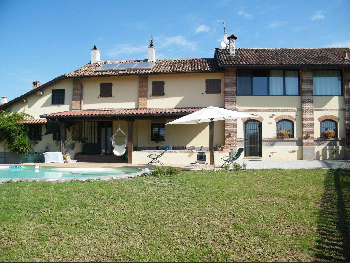 Villa con giardino a Belgioioso