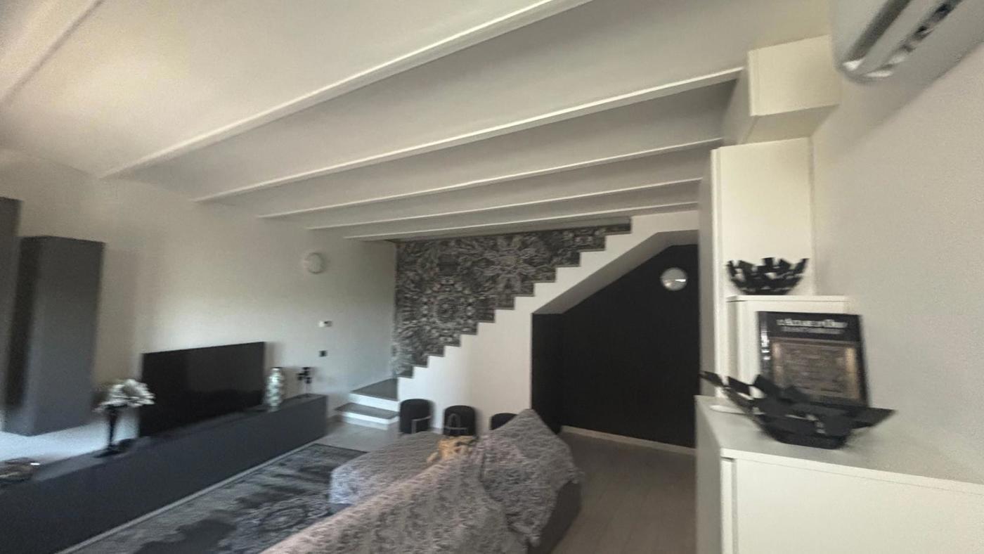 Rustico con giardino a Mont� Beccaria